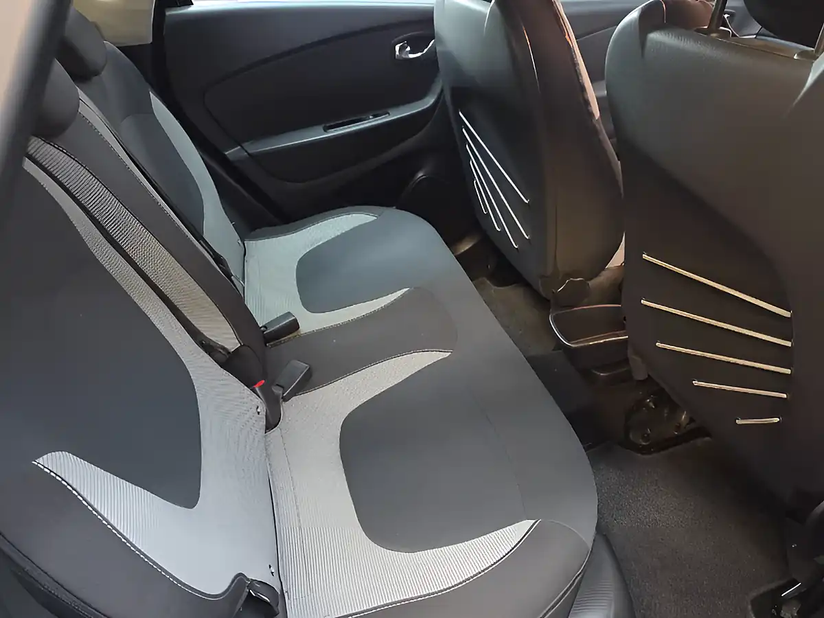 Used 2013 Renault Captur Energy Dynamique Medianav Black - Interior and Exterior details 17