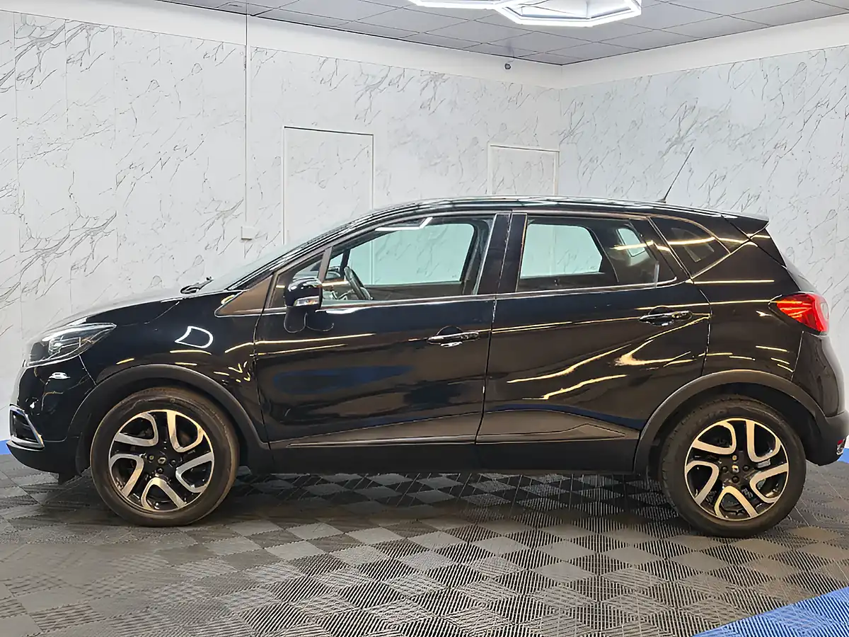 Used 2013 Renault Captur Energy Dynamique Medianav Black - Interior and Exterior details 8