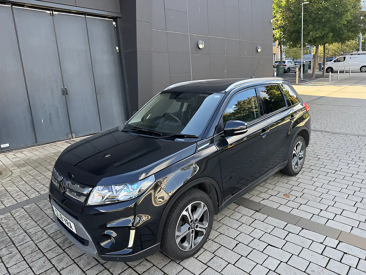 Used 2013 Renault Captur Energy Dynamique Medianav Black - Interior and Exterior details 6