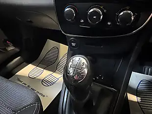 Used 2013 Renault Clio Dynamique Medianav Black - Interior and Exterior details 11