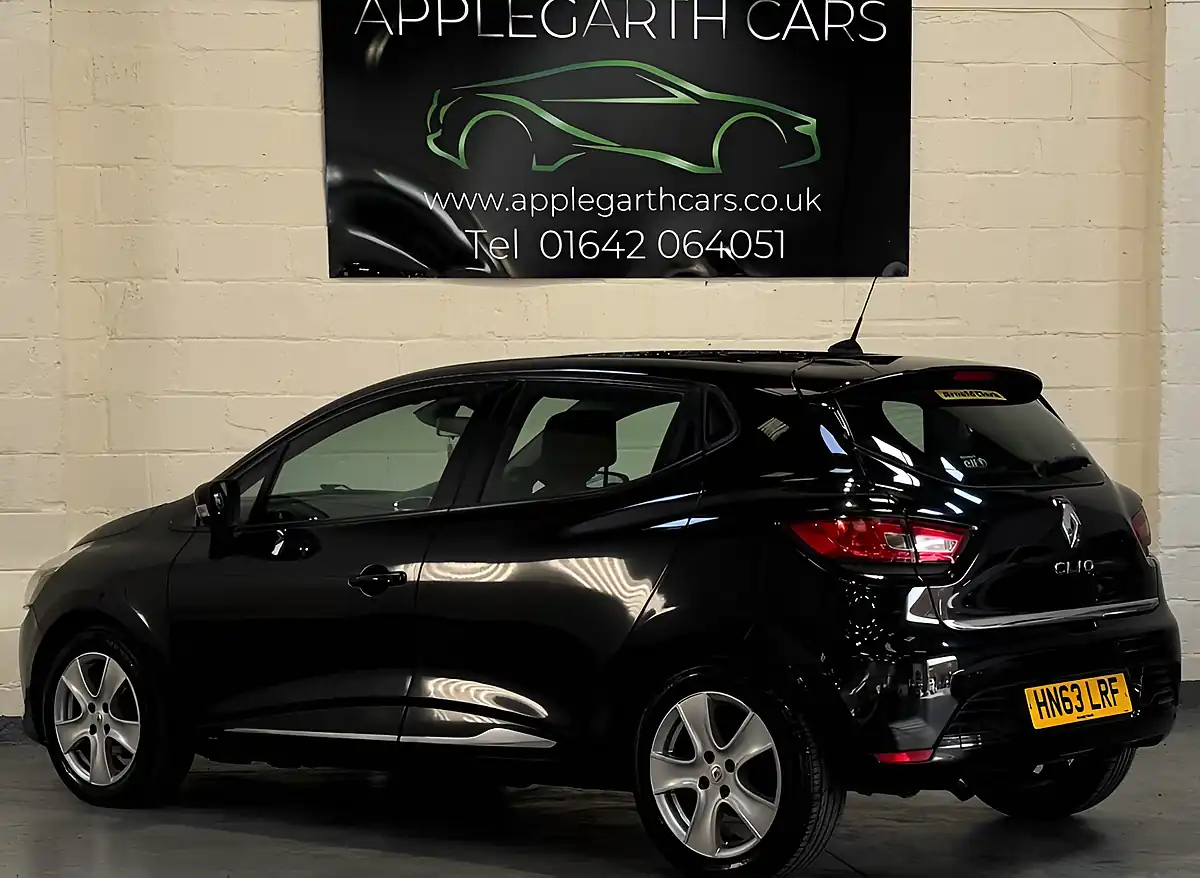 Used 2013 Renault Clio Dynamique Medianav Black - Interior and Exterior details 15