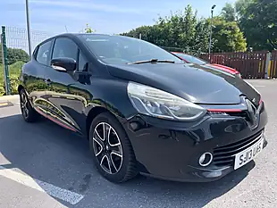 Used 2013 Renault Clio Dynamique Medianav Black - Interior and Exterior details 4