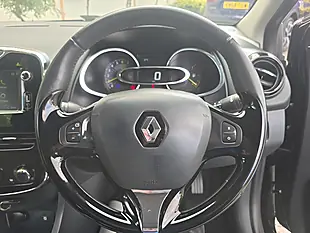 Used 2013 Renault Clio Dynamique Medianav Black - Interior and Exterior details 16