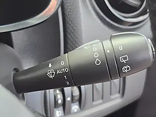 Used 2013 Renault Clio Dynamique Medianav Black - Interior and Exterior details 19