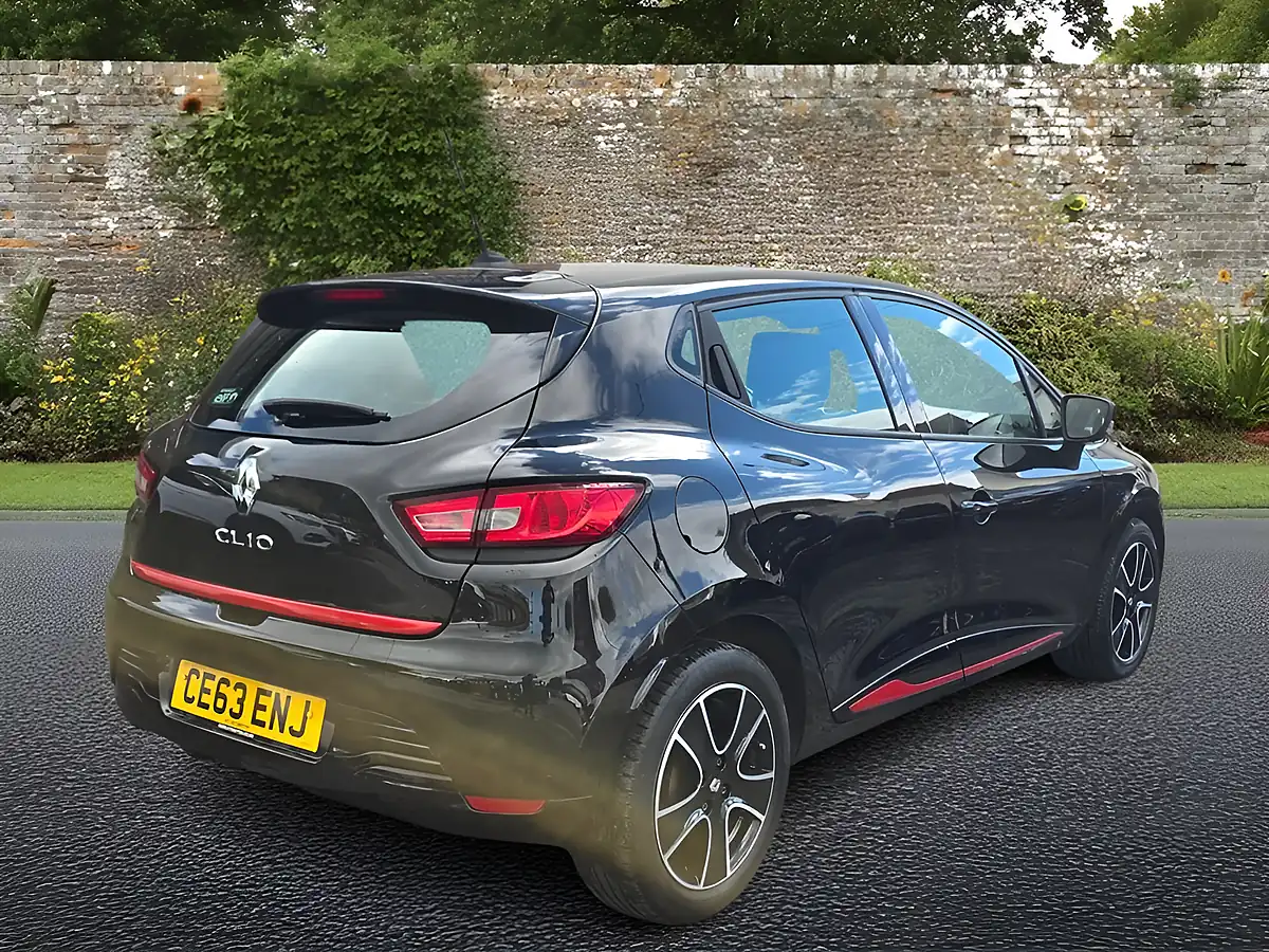 Used 2013 Renault Clio Dynamique Medianav Black - Interior and Exterior details 4