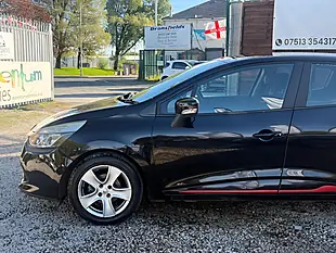 Used 2013 Renault Clio Dynamique Medianav Black - Interior and Exterior details 8