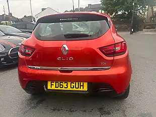 Used 2013 Renault Clio Dynamique Medianav Energy Red - Interior and Exterior details 5