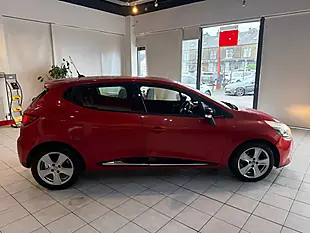 Used 2013 Renault Clio Dynamique Medianav Red - Interior and Exterior details 12