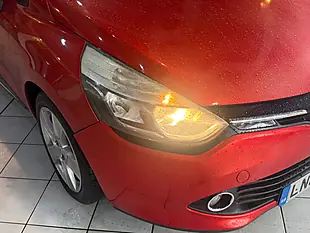 Used 2013 Renault Clio Dynamique Medianav Red - Interior and Exterior details 3