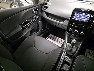 Used 2013 Renault Clio Dynamique Medianav White - Interior and Exterior details 12