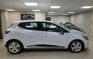 Used 2013 Renault Clio Dynamique Medianav White - Interior and Exterior details 14