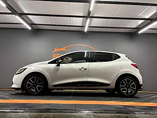 Used 2013 Renault Clio Dynamique Medianav White - Interior and Exterior details 10