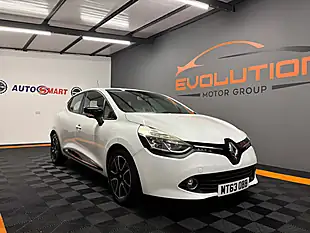 Used 2013 Renault Clio Dynamique Medianav White - Interior and Exterior details 4