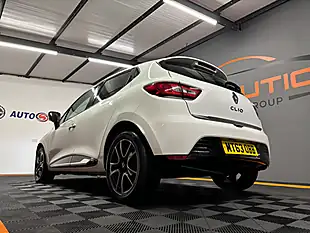 Used 2013 Renault Clio Dynamique Medianav White - Interior and Exterior details 6