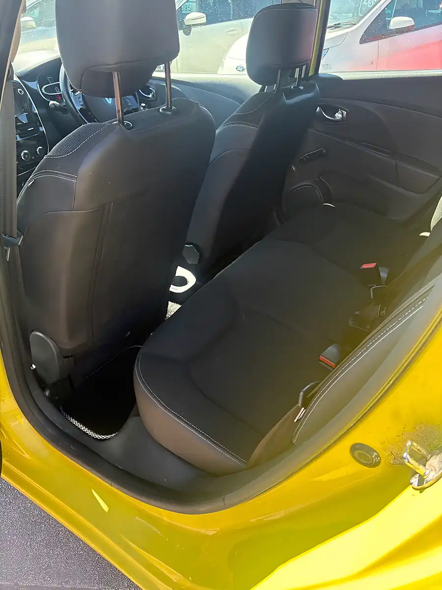 Used 2013 Renault Clio Dynamique Medianav Yellow - Interior and Exterior details 6