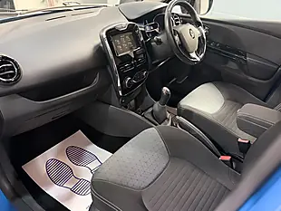 Used 2013 Renault Clio Dynamique S Blue - Interior and Exterior details 14