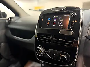 Used 2013 Renault Clio Dynamique S Blue - Interior and Exterior details 15