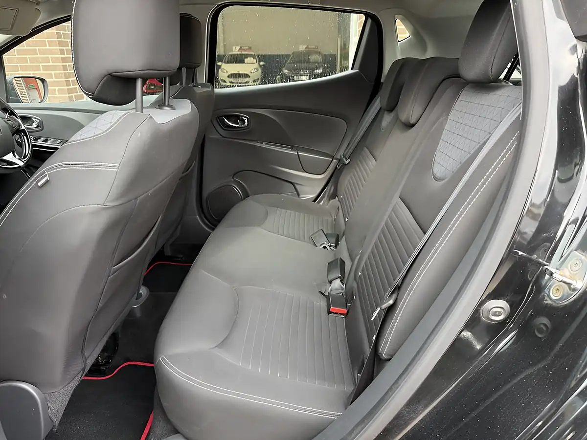 Used 2013 Renault Clio Dynamique S Medianav Black - Interior and Exterior details 12