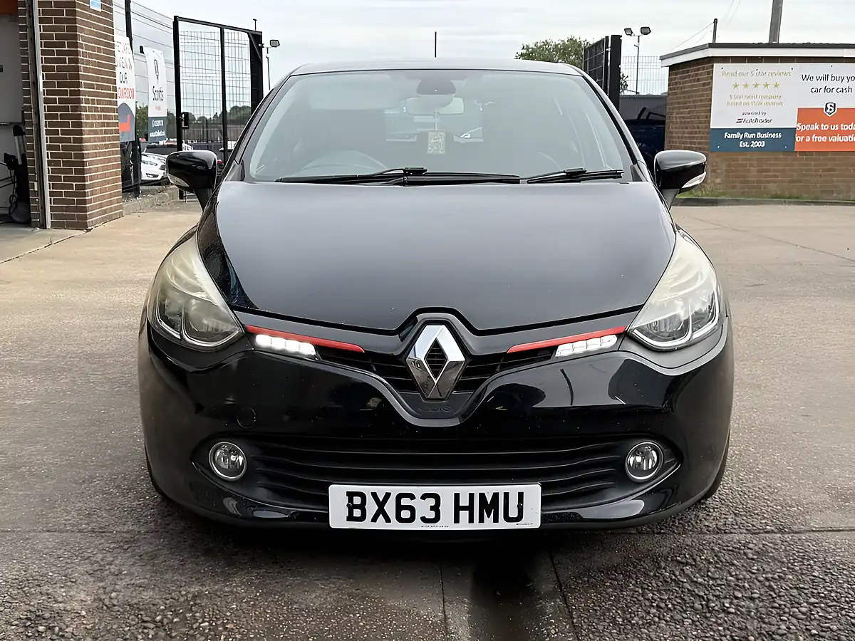 Used 2013 Renault Clio Dynamique S Medianav Black - Interior and Exterior details 2