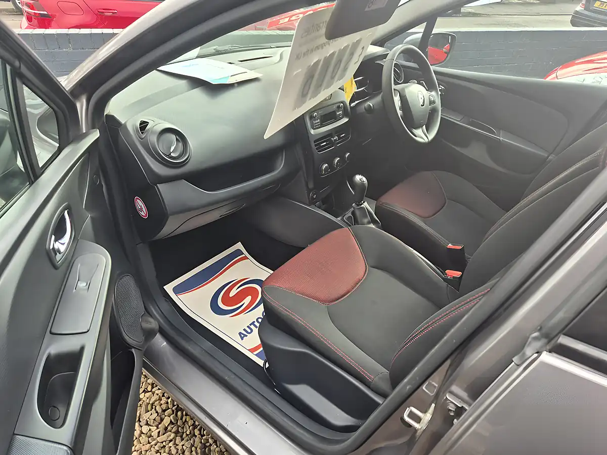 Used 2013 Renault Clio Expression + Grey - Interior and Exterior details 15