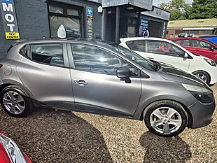 Used 2013 Renault Clio Expression + Grey - Interior and Exterior details 5