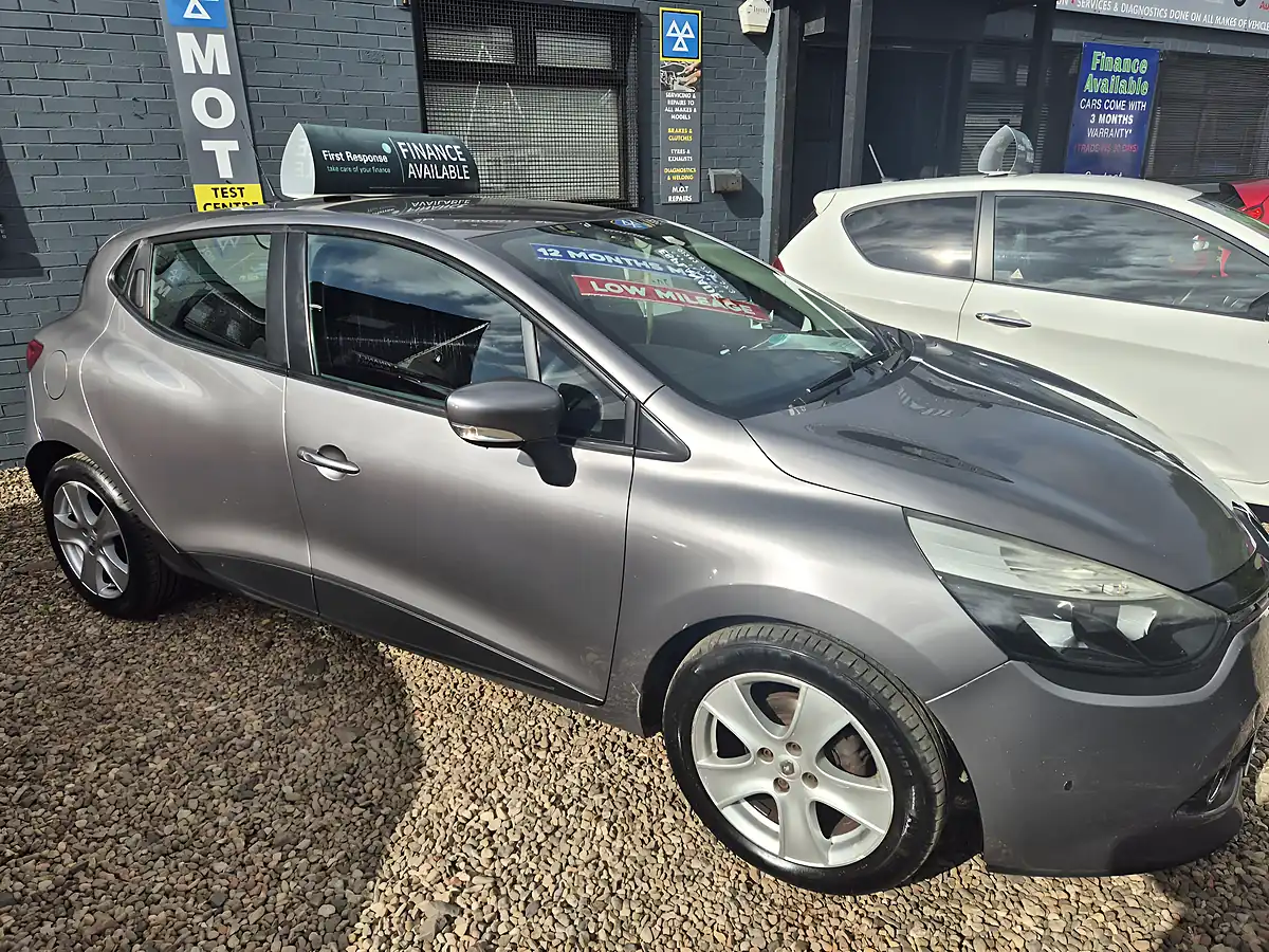 Used 2013 Renault Clio Expression + Grey - Interior and Exterior details 6
