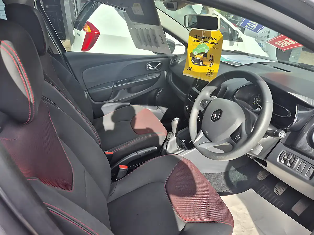 Used 2013 Renault Clio Expression + Grey - Interior and Exterior details 9