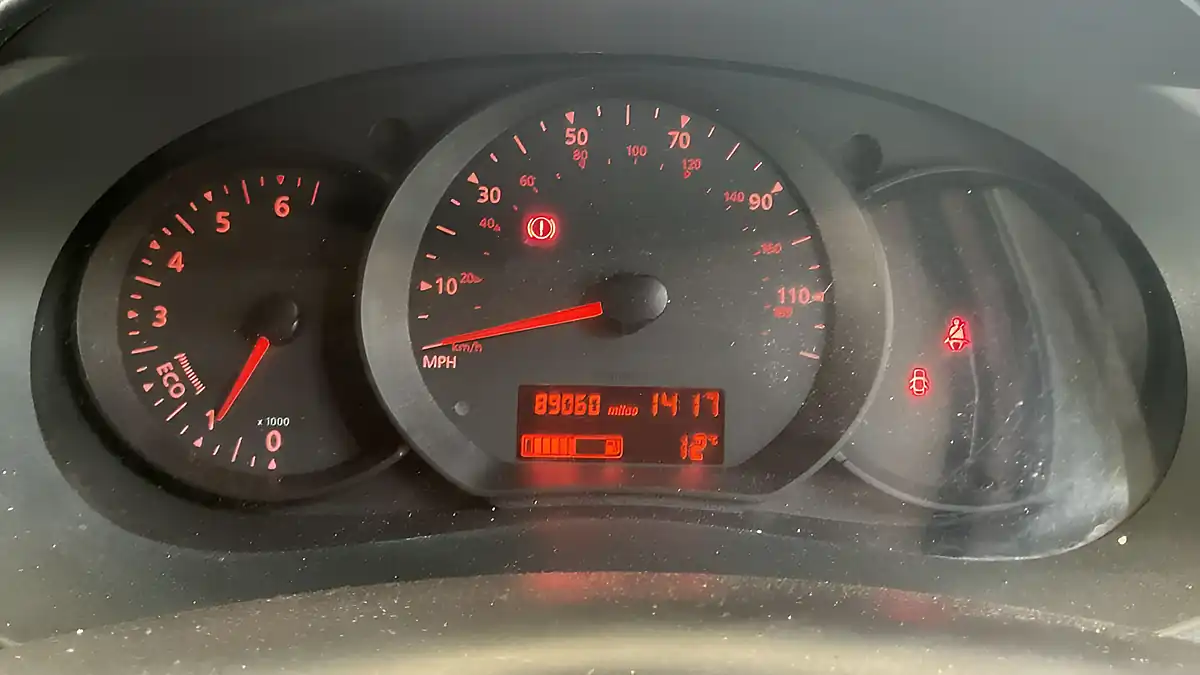 Used 2013 Renault Kangoo Phase 2 L2 H1 White - Interior and Exterior details 12
