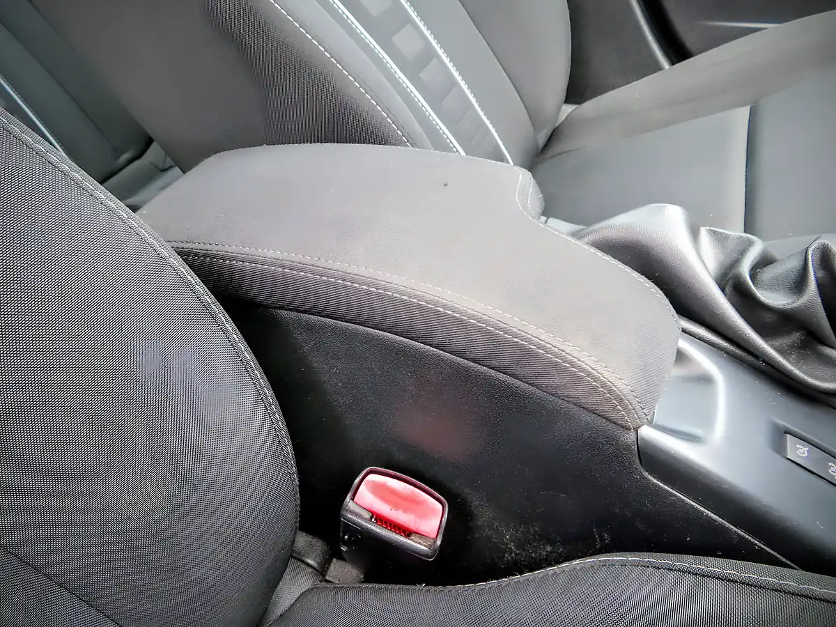 Used 2013 Renault Megane Dynamique Tom Tom Black - Interior and Exterior details 14