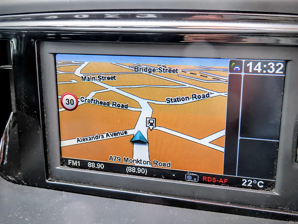 Used 2013 Renault Megane Dynamique Tom Tom Black - Interior and Exterior details 19