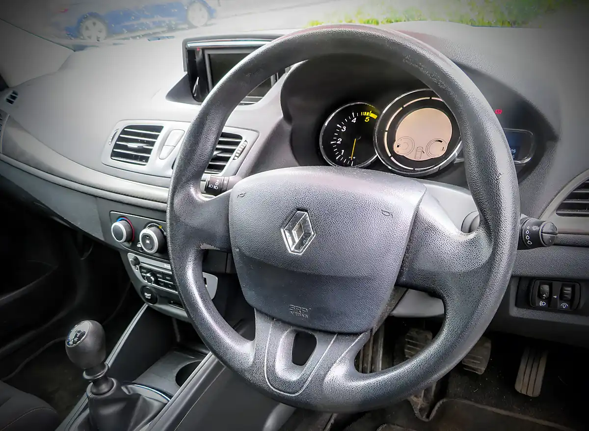 Used 2013 Renault Megane Expression Plus White - Interior and Exterior details 13