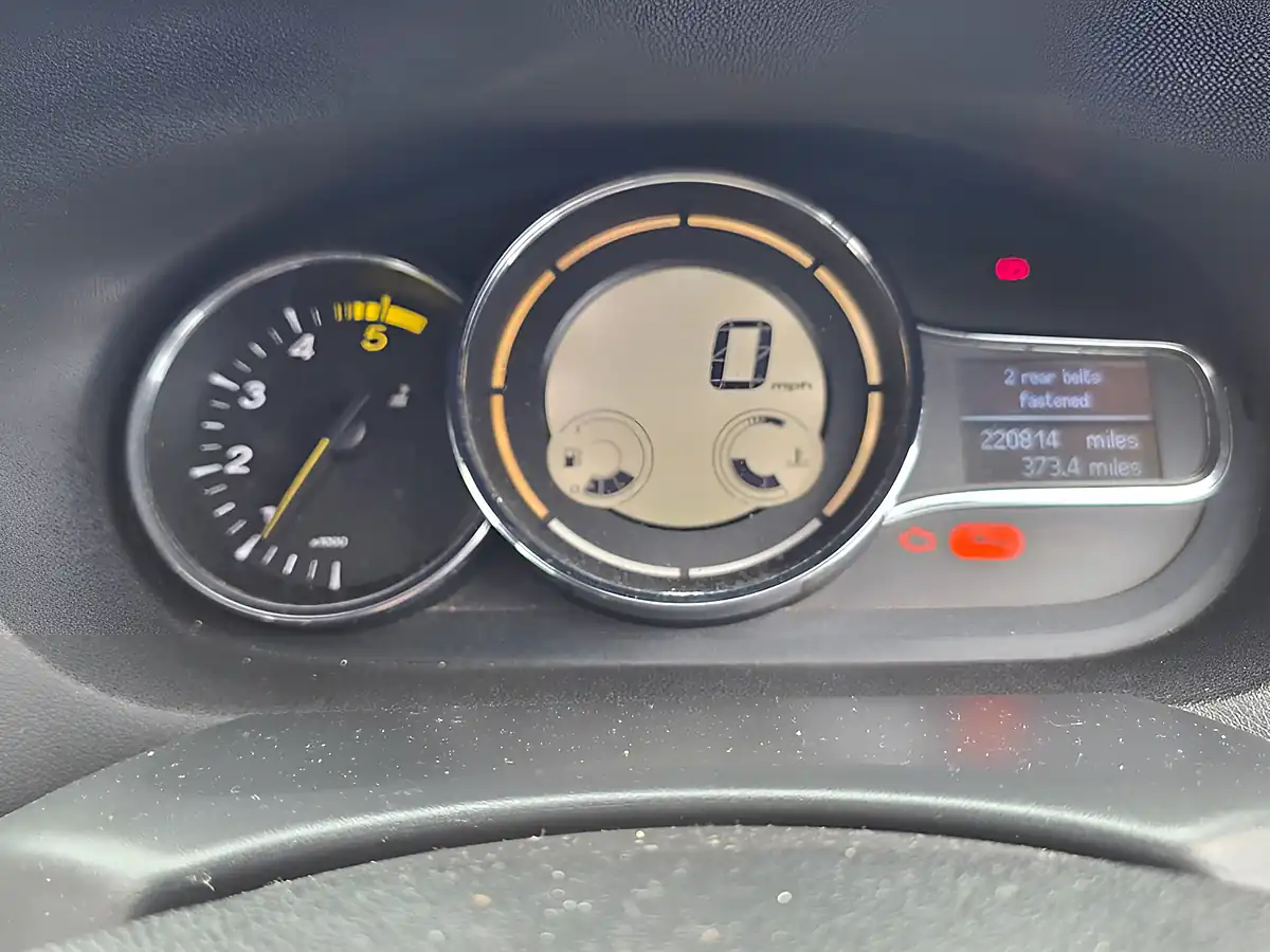 Used 2013 Renault Megane Expression Sport Tourer Silver - Interior and Exterior details 13