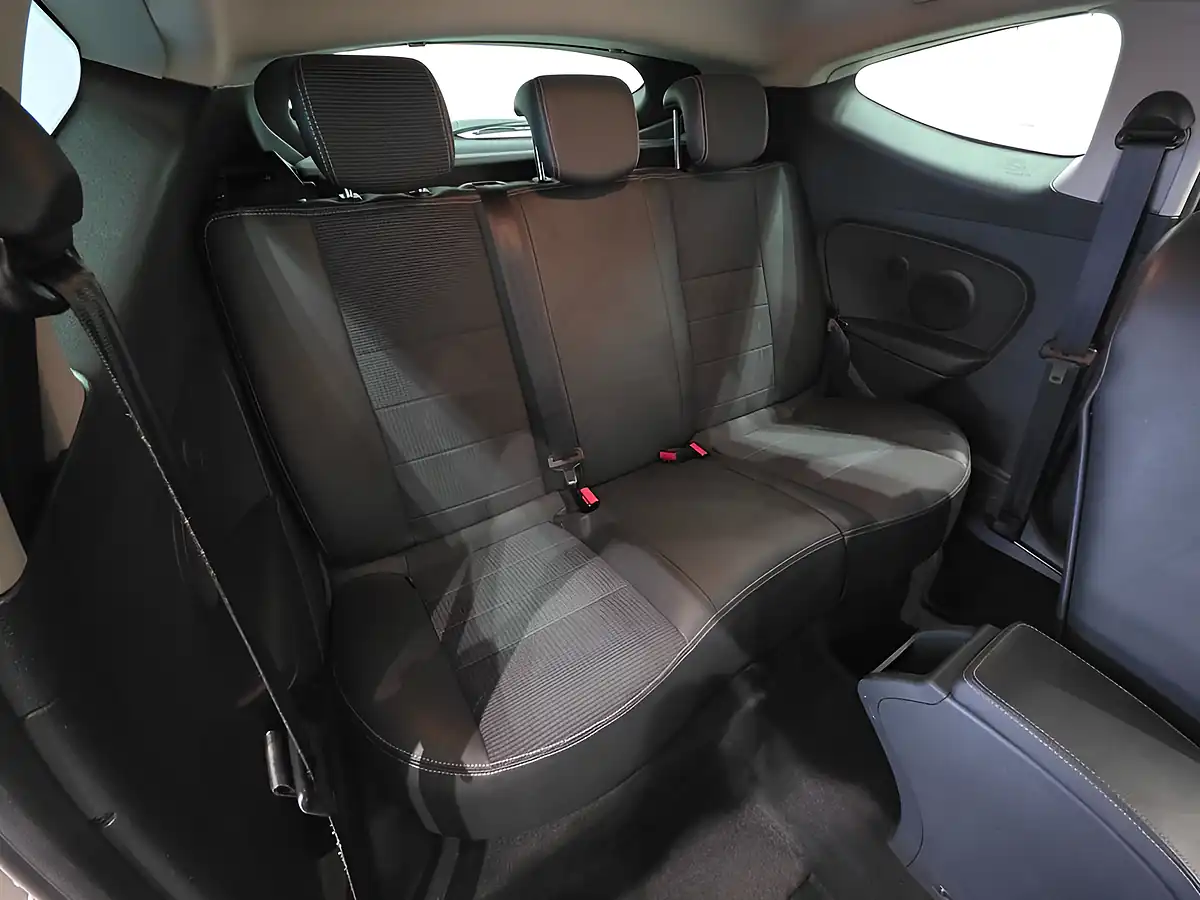 Used 2013 Renault Megane GT Line Tomtom Black - Interior and Exterior details 16