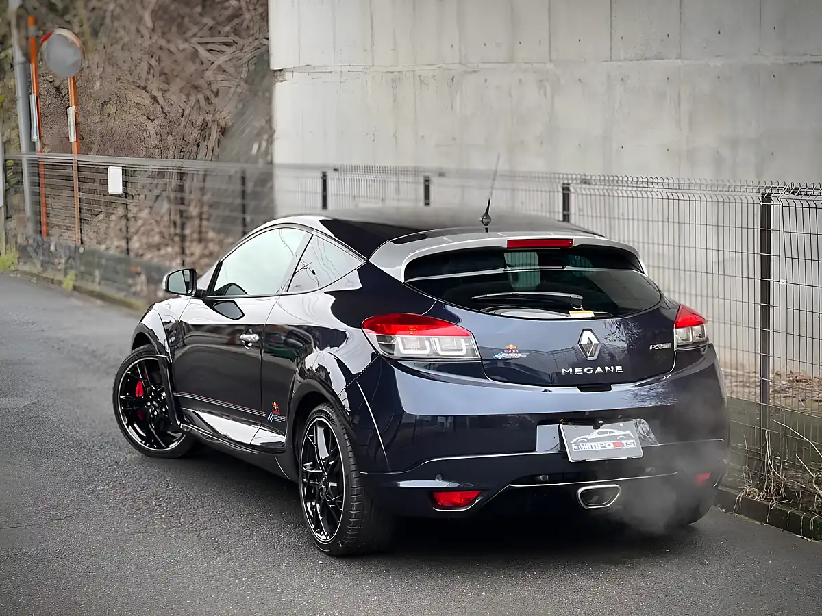 Used 2013 Renault Megane RB8 Red Bull Edition Twilight Blue - Interior and Exterior details 10