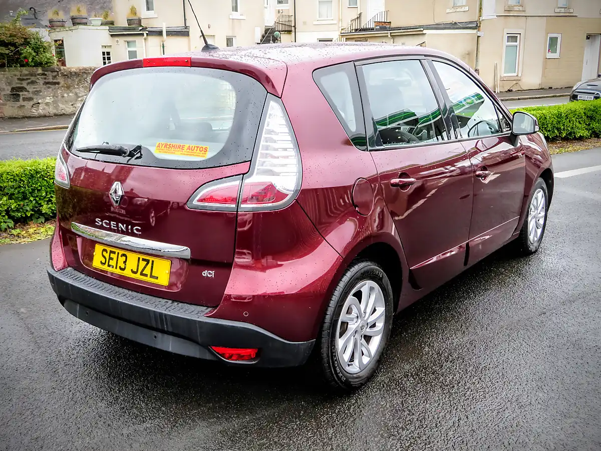 Used 2013 Renault Scenic Dynamique Tom Tom Energy Metallic Burgundy - Interior and Exterior details 8