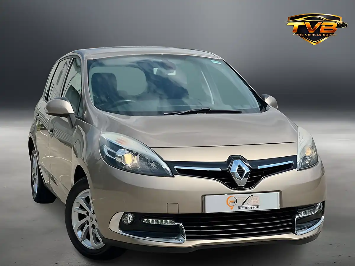 Used 2013 Renault Scenic Dynamique Tomtom Beige - Front View