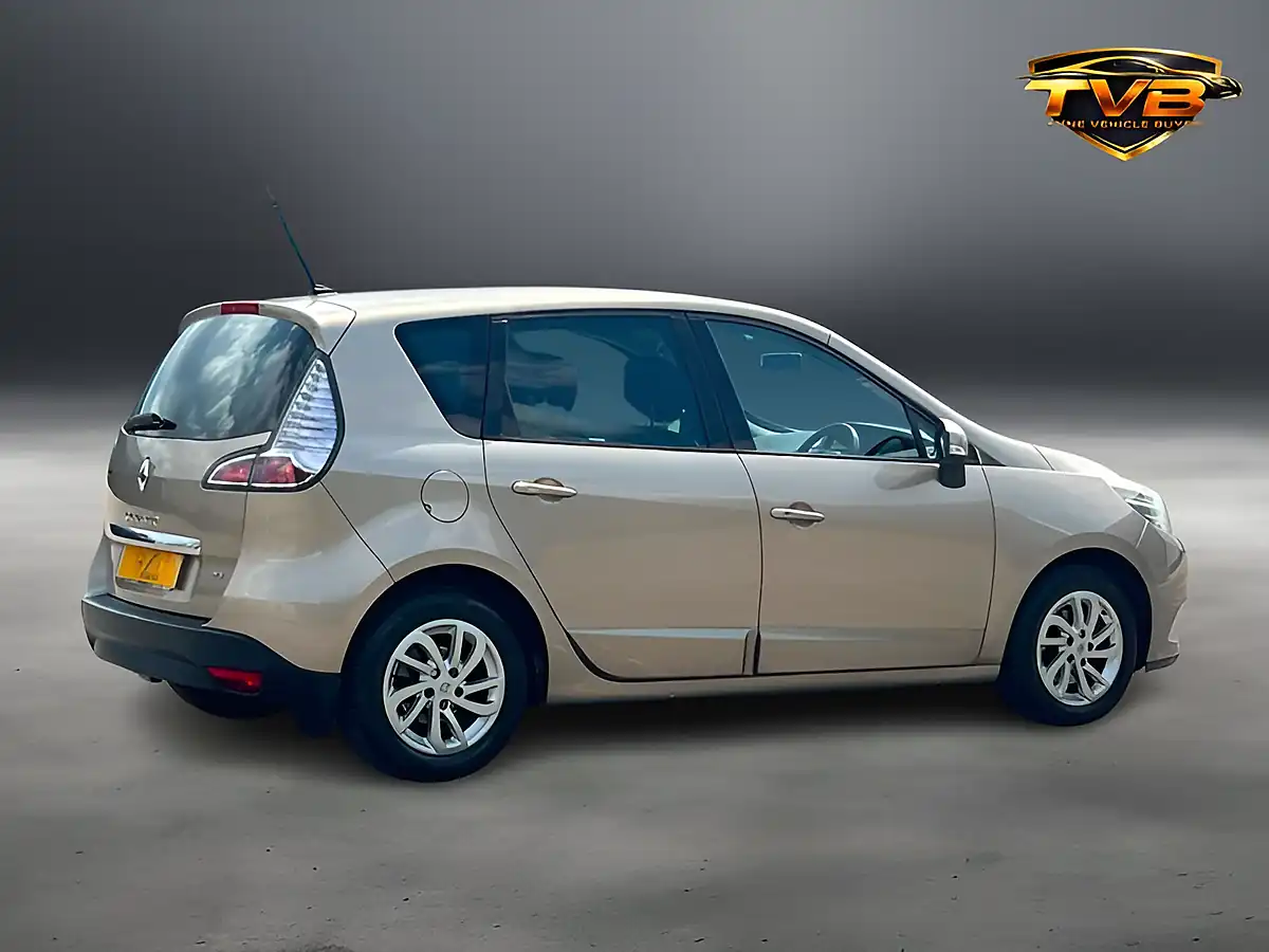 Used 2013 Renault Scenic Dynamique Tomtom Beige - Interior and Exterior details 12