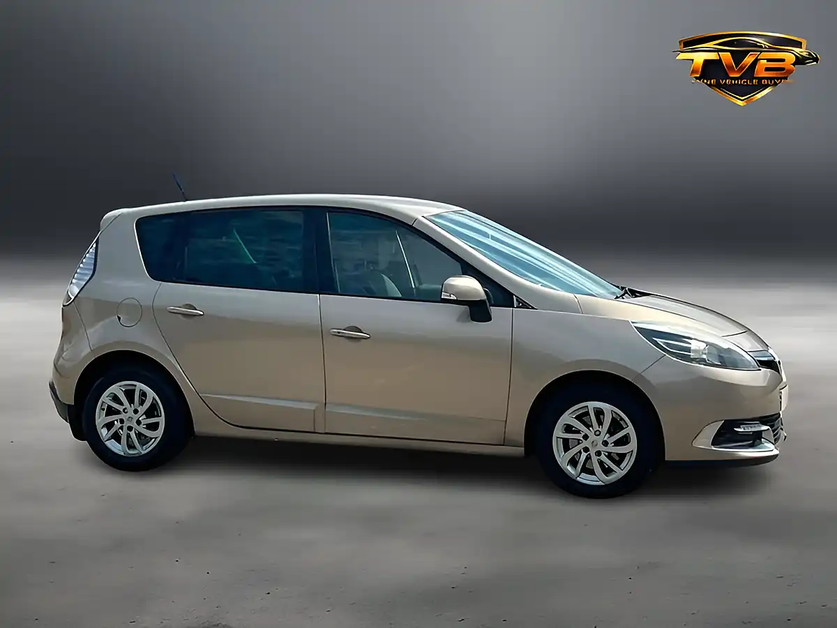 Used 2013 Renault Scenic Dynamique Tomtom Beige - Interior and Exterior details 9