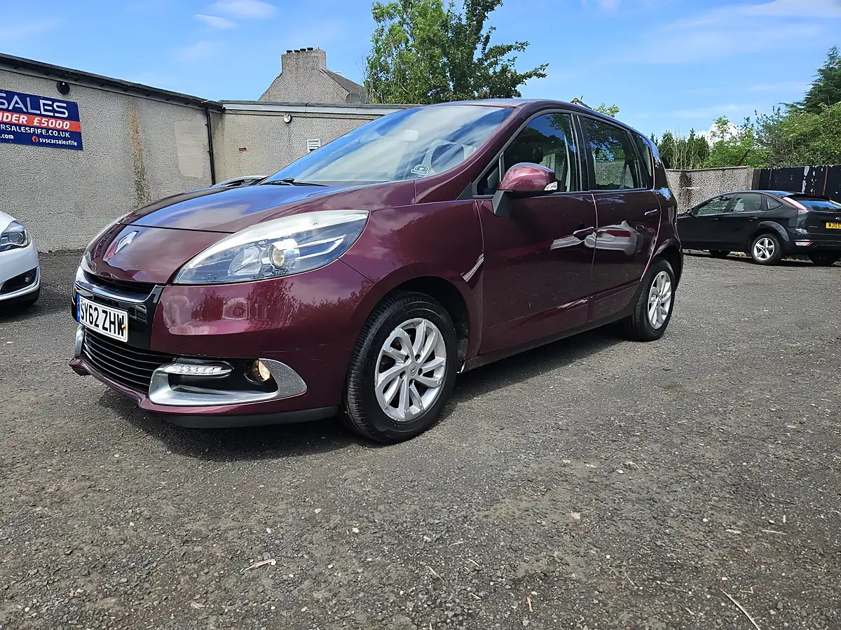 Used 2013 Renault Scenic Dynamique Tomtom Red - Interior and Exterior details 10