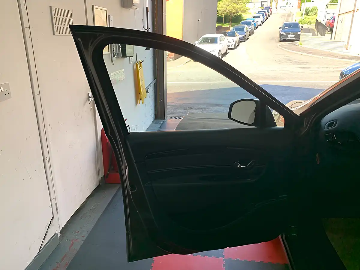 Used 2013 Renault Scenic Energy Dynamique Tomtom Bronze - Interior and Exterior details 12