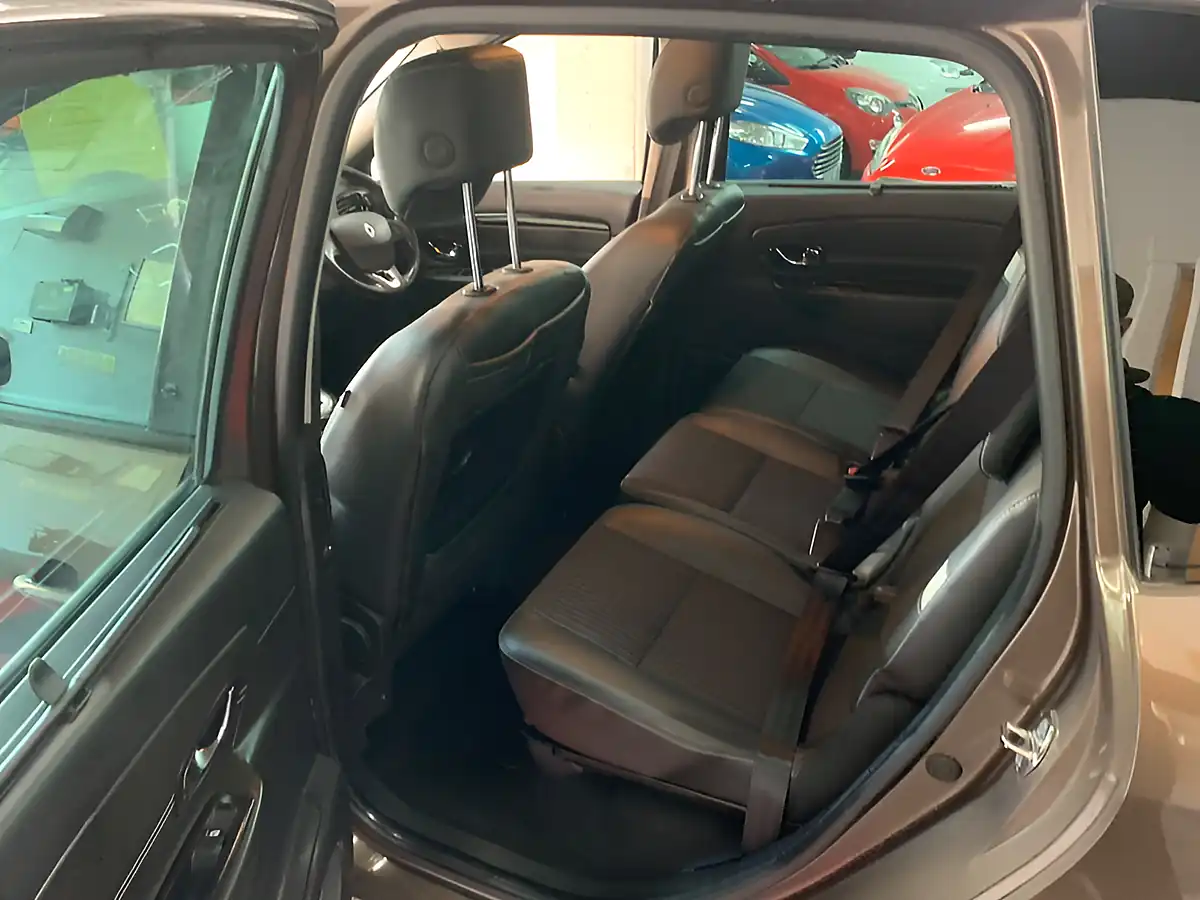 Used 2013 Renault Scenic Energy Dynamique Tomtom Bronze - Interior and Exterior details 18