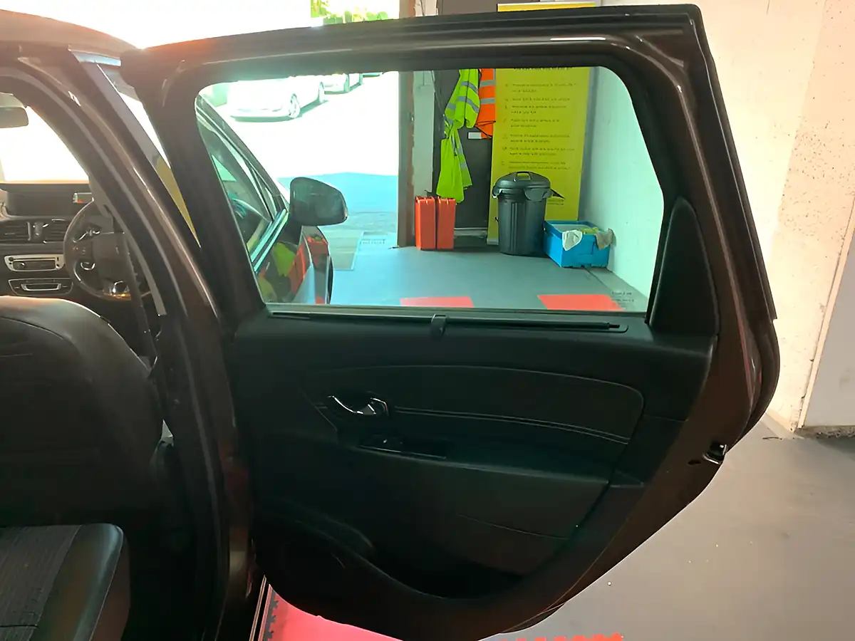 Used 2013 Renault Scenic Energy Dynamique Tomtom Bronze - Interior and Exterior details 20