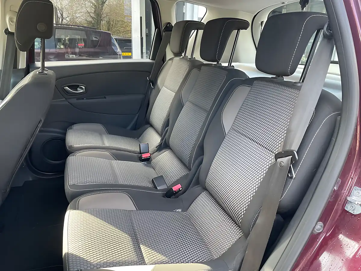 Used 2013 Renault Scenic Xmod Dynamique Tomtom Energy Red - Interior and Exterior details 13