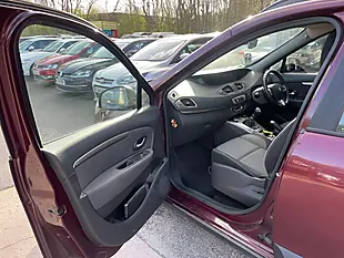 Used 2013 Renault Scenic Xmod Dynamique Tomtom Energy Red - Interior and Exterior details 14