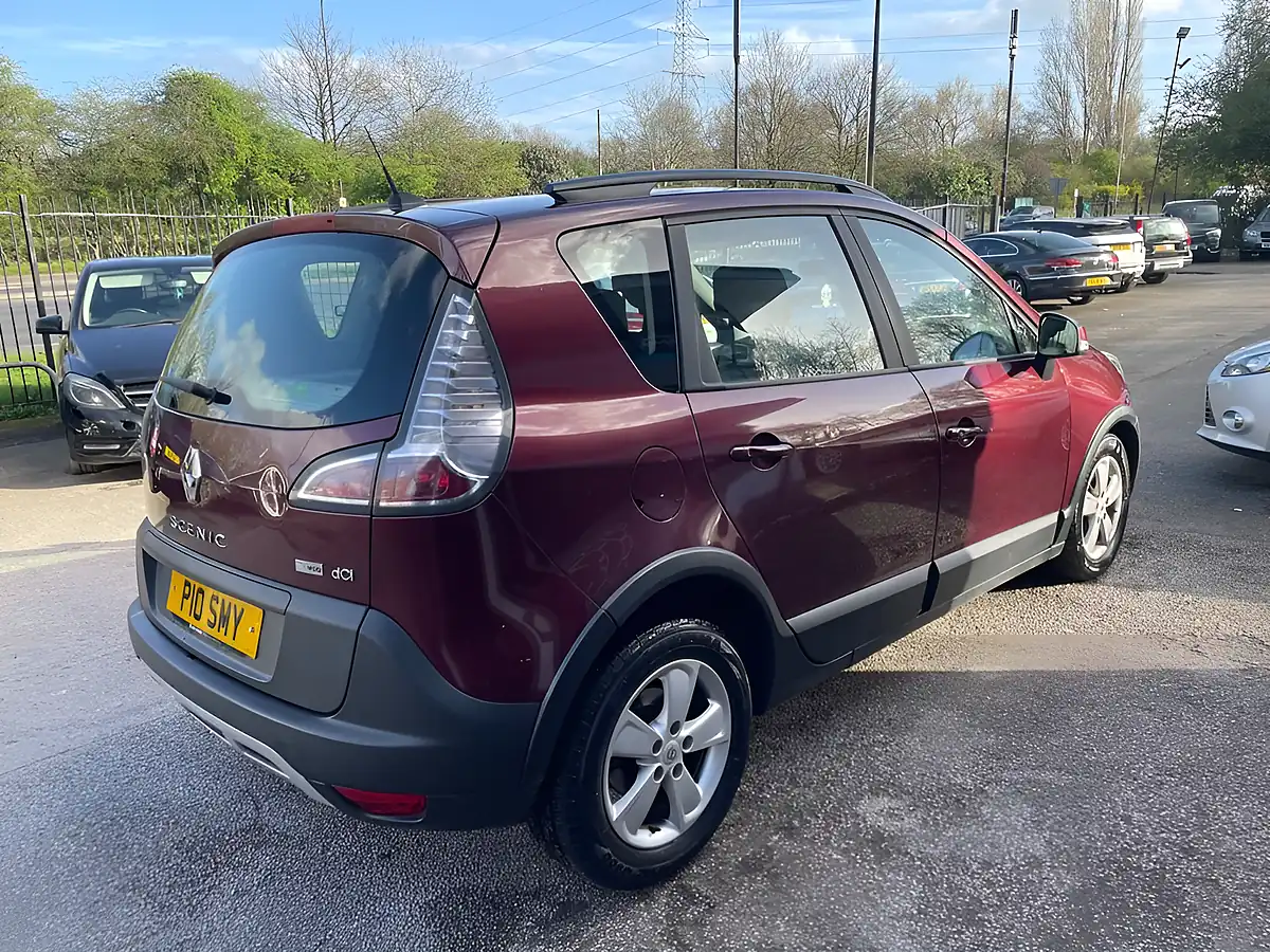 Used 2013 Renault Scenic Xmod Dynamique Tomtom Energy Red - Interior and Exterior details 5
