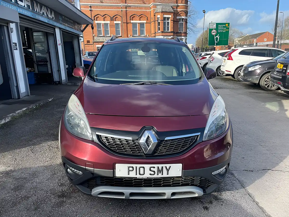 Used 2013 Renault Scenic Xmod Dynamique Tomtom Energy Red - Interior and Exterior details 8