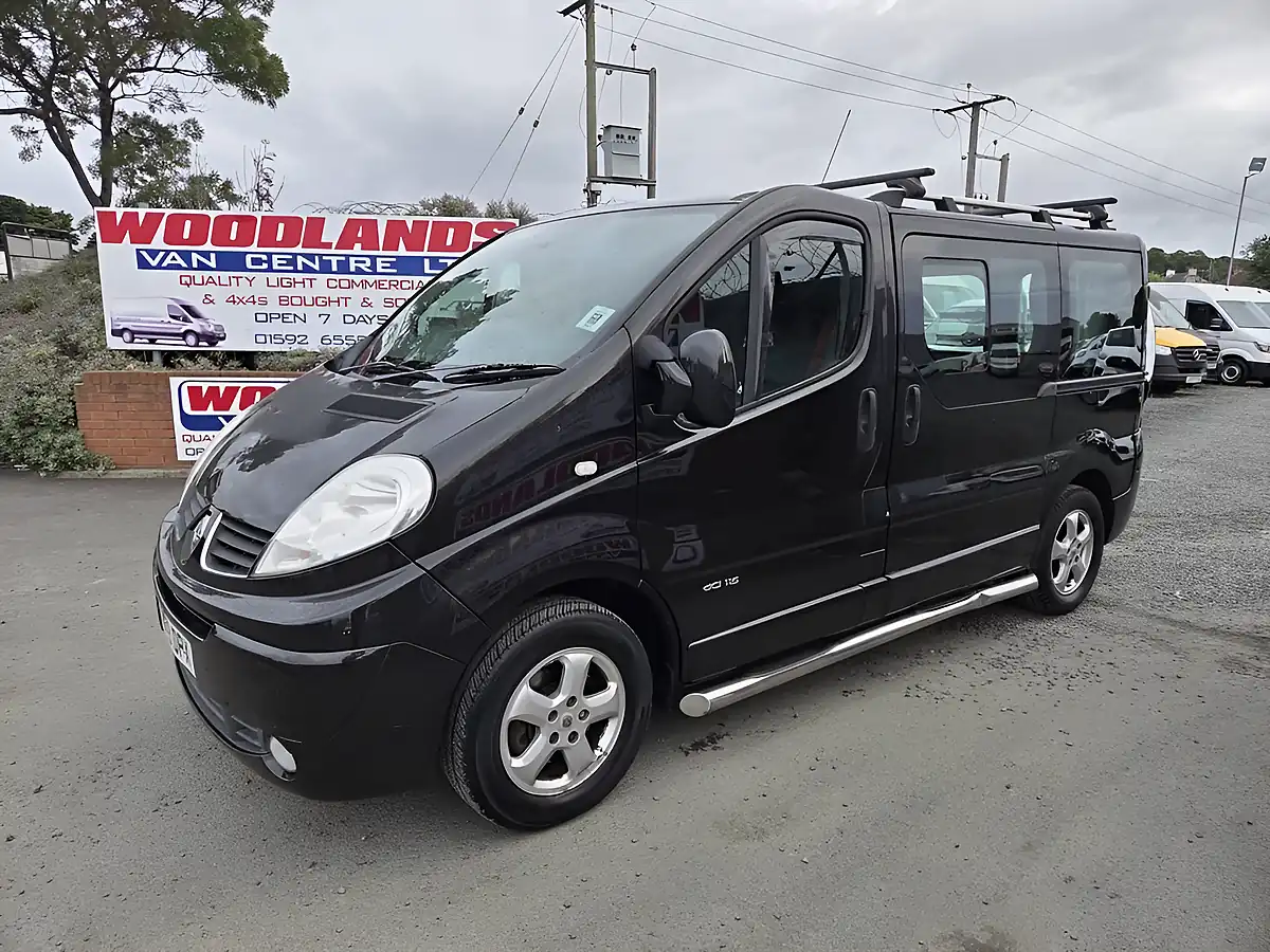 Used 2013 Renault Trafic SL27 Sport Camper Conversion Black - Interior and Exterior details 4