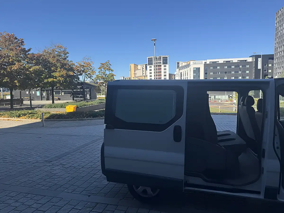 Used 2013 Renault Trafic SL27 White - Interior and Exterior details 15
