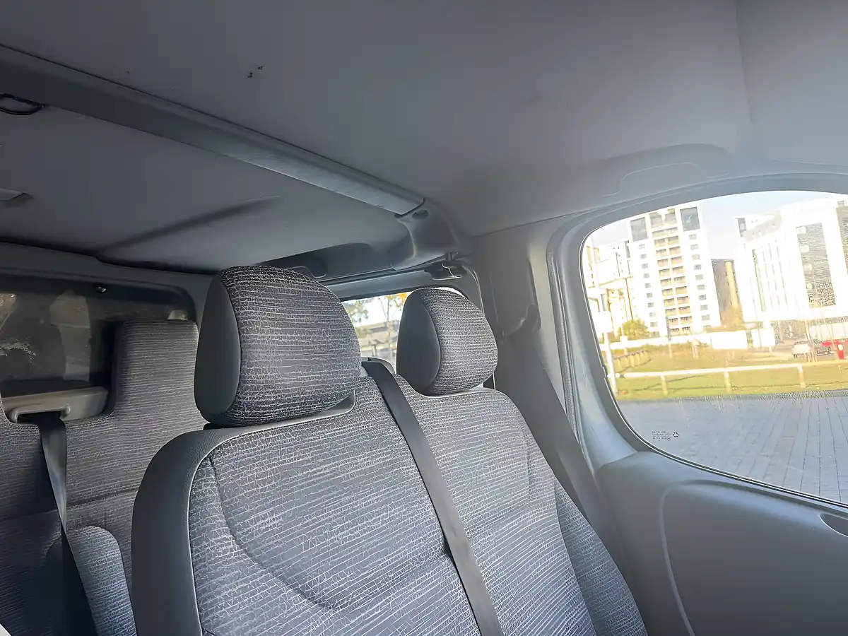Used 2013 Renault Trafic SL27 White - Interior and Exterior details 19