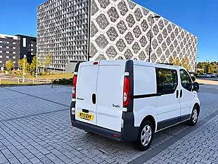Used 2013 Renault Trafic SL27 White - Interior and Exterior details 16